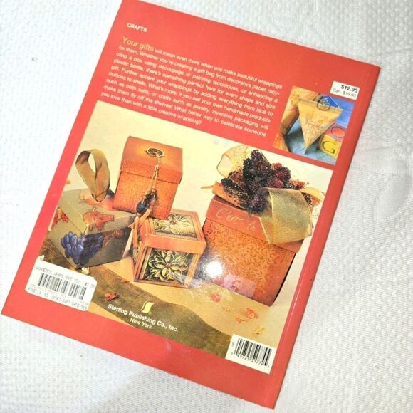 'Wonderful Wraps' Art Book - Picture 11 of 13